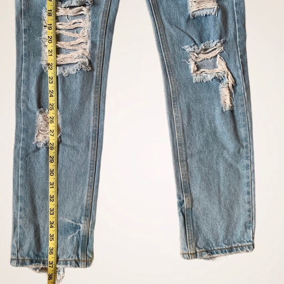 Brandy Melville Distressed Boyfriend Jeans - Picture 9 of 10